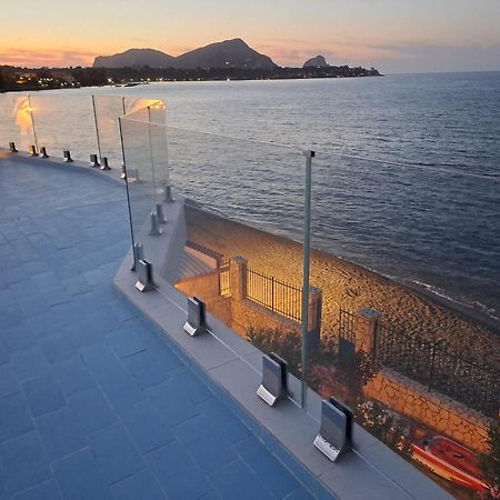 Blue Life, Sea-Luxury Rooms On The Beach Between Palermo And Cefalu' กาสเตลดัชเชีย ภายนอก รูปภาพ