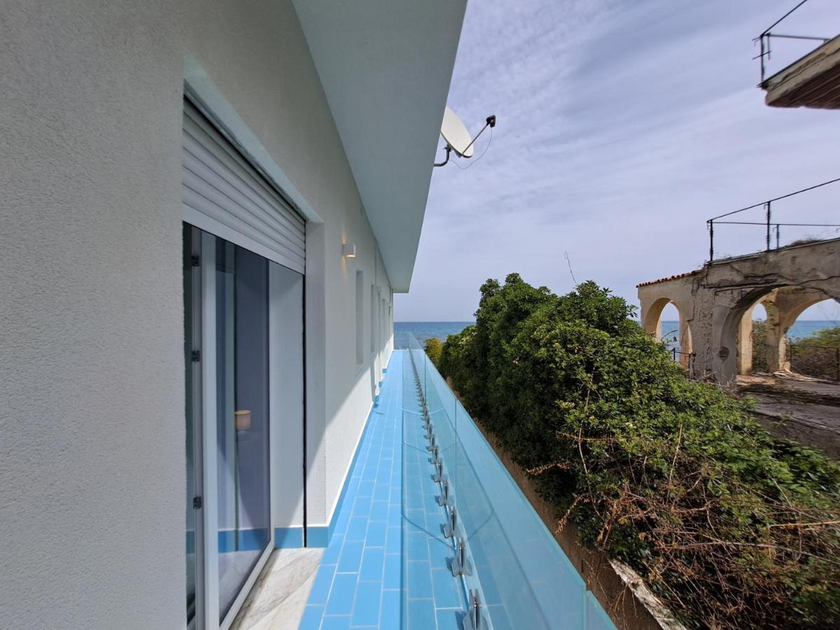 Blue Life, Sea-Luxury Rooms On The Beach Between Palermo And Cefalu' กาสเตลดัชเชีย ภายนอก รูปภาพ
