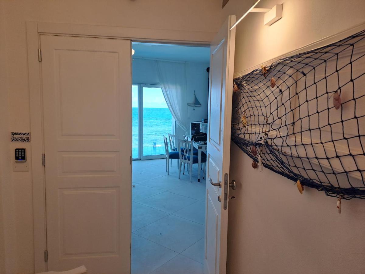 Blue Life, Sea-Luxury Rooms On The Beach Between Palermo And Cefalu' กาสเตลดัชเชีย ภายนอก รูปภาพ