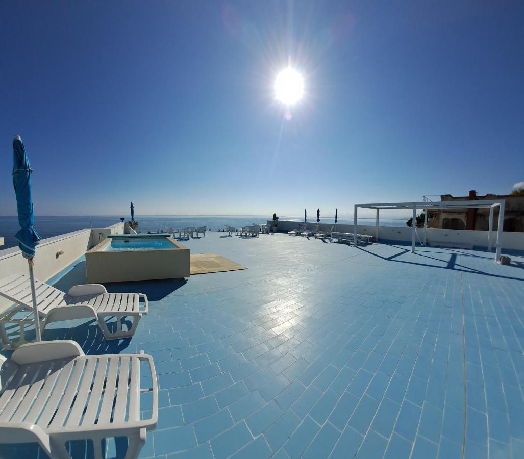 Blue Life, Sea-Luxury Rooms On The Beach Between Palermo And Cefalu' กาสเตลดัชเชีย ภายนอก รูปภาพ