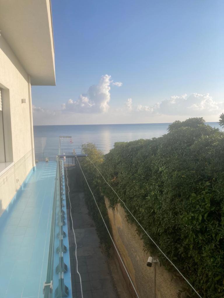 Blue Life, Sea-Luxury Rooms On The Beach Between Palermo And Cefalu' กาสเตลดัชเชีย ห้อง รูปภาพ