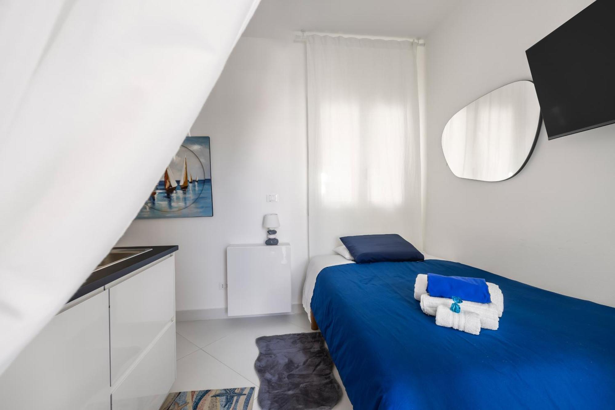 Blue Life, Sea-Luxury Rooms On The Beach Between Palermo And Cefalu' กาสเตลดัชเชีย ห้อง รูปภาพ